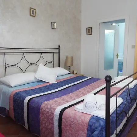 San Nicola Couette-café 3*